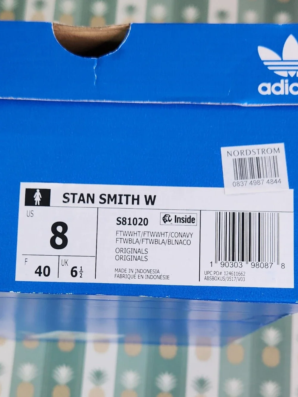 Adidas Stan Smith White Sneakers with Navy Heel